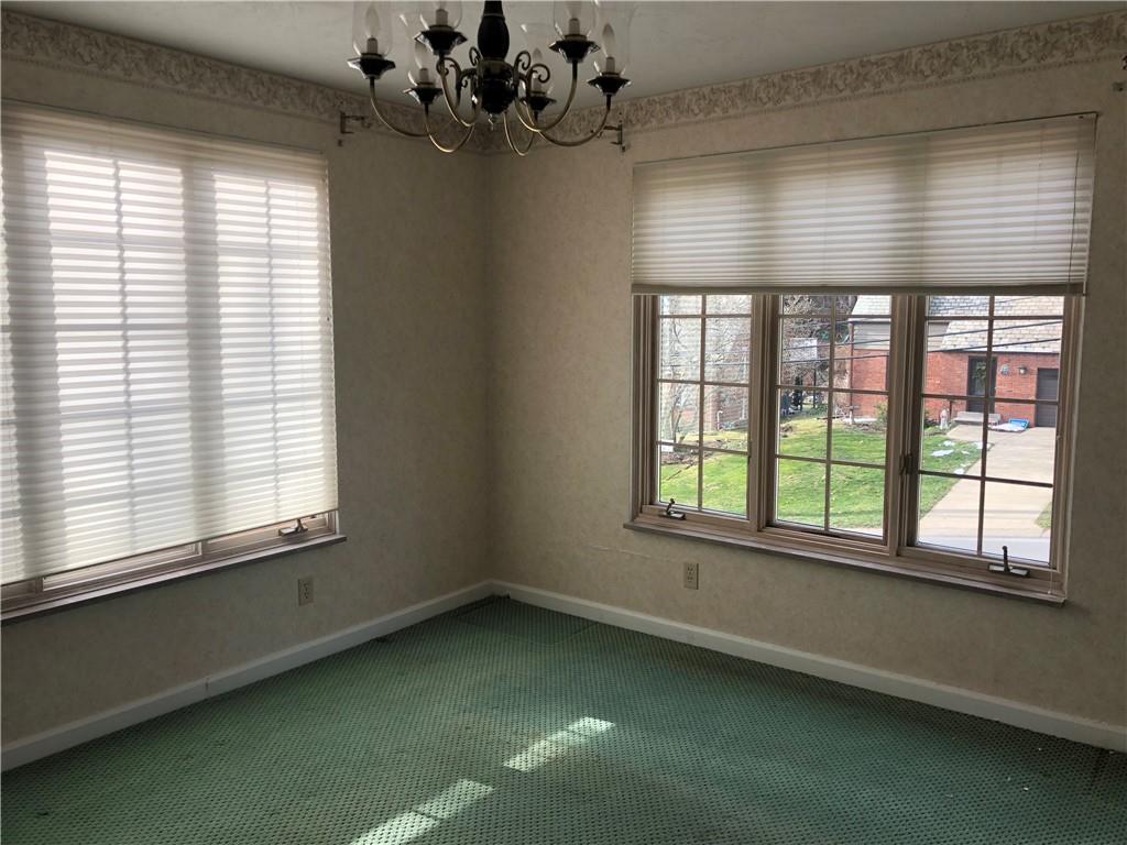 410 Old Farm Road Pittsburgh, PA 15228 - Photo 12 of 25