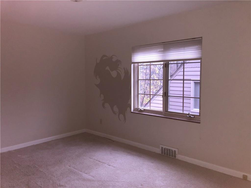 410 Old Farm Road Pittsburgh, PA 15228 - Photo 14 of 25