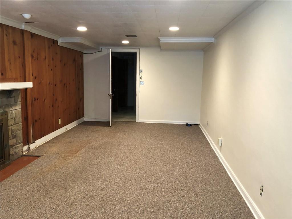 410 Old Farm Road Pittsburgh, PA 15228 - Photo 20 of 25