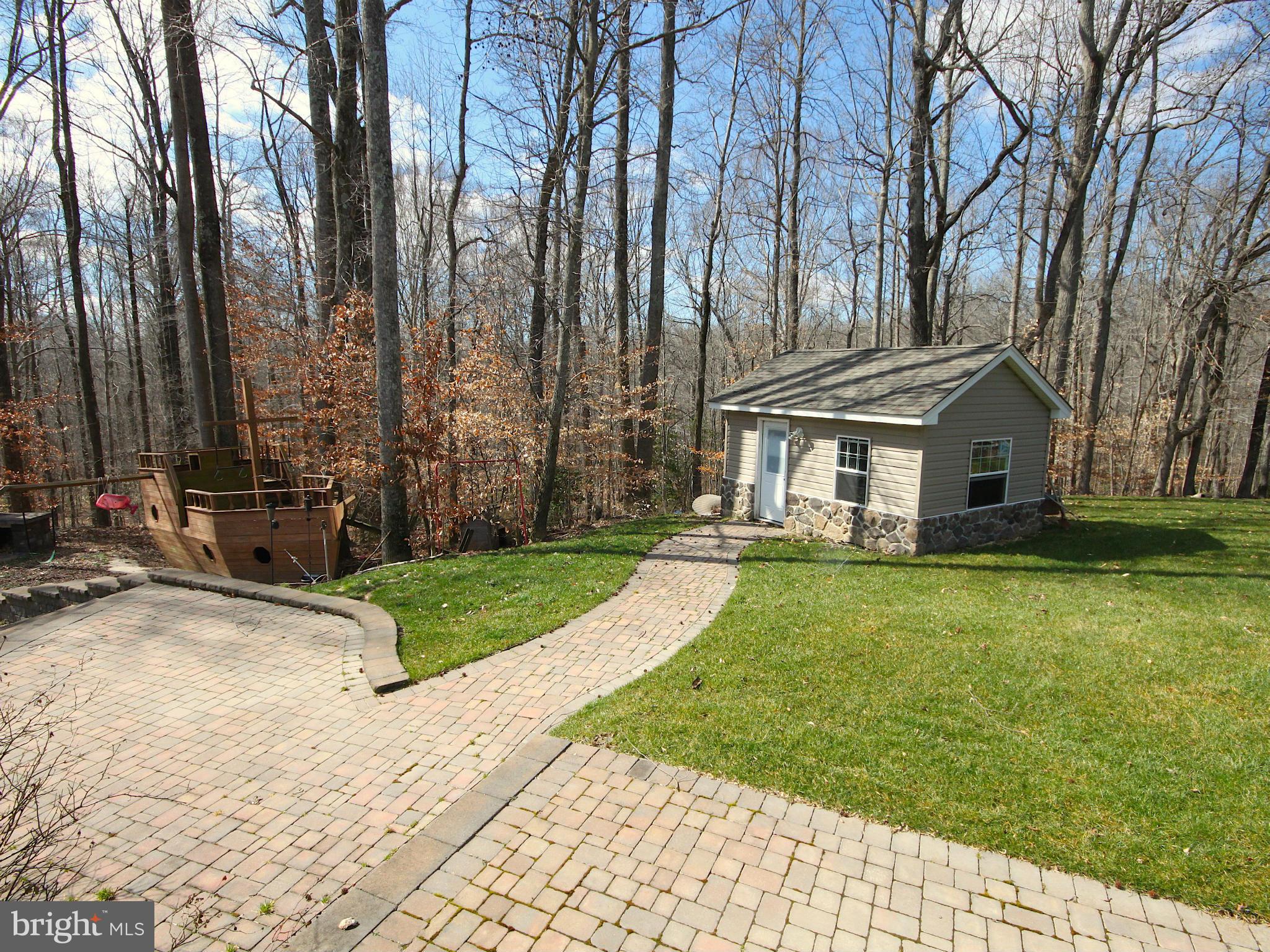 2417 Smoky Road Huntingtown, MD 20639 - Photo 21 of 30 Exterior (Rear)