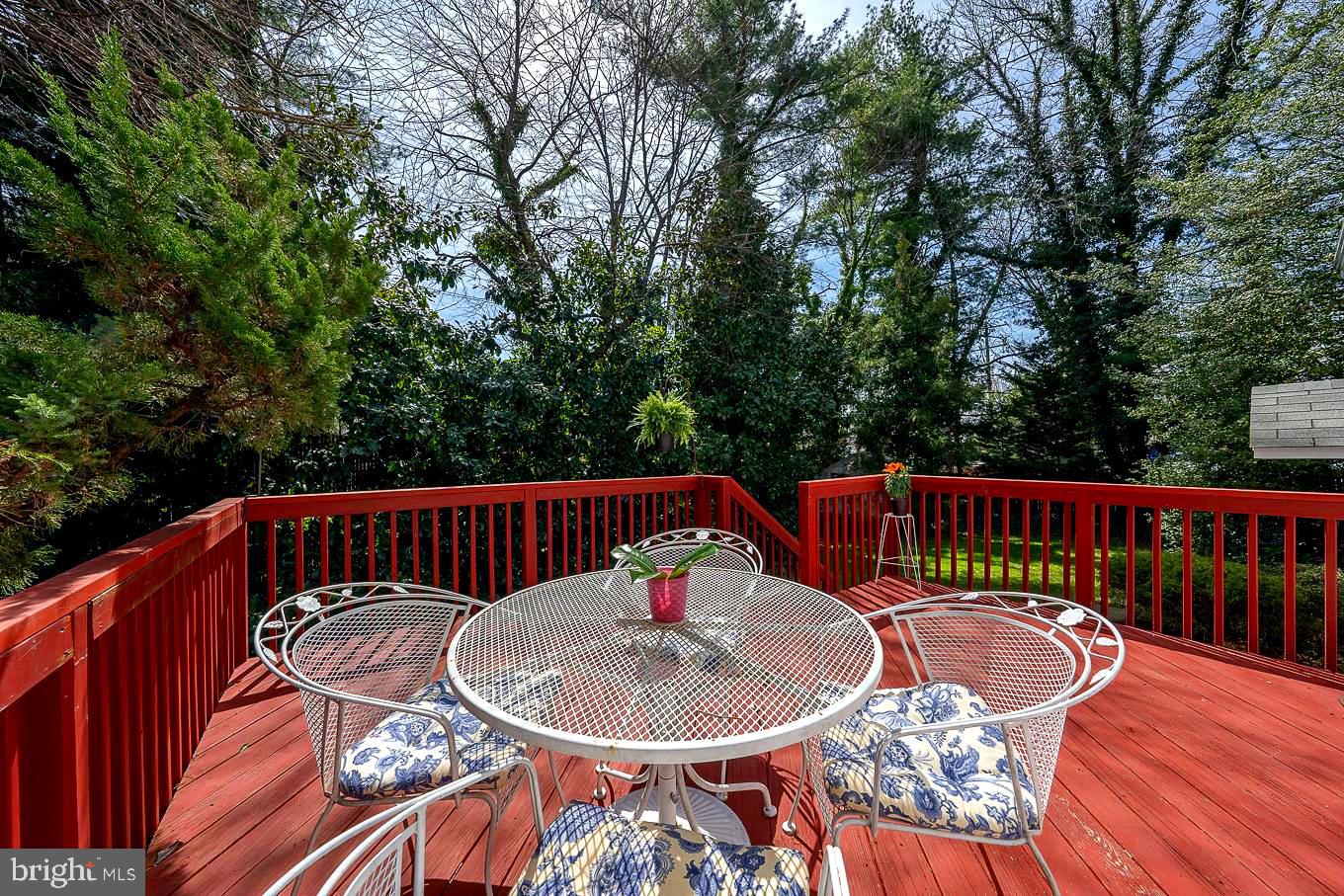 916 Surrey Road Media, PA 19063 - Photo 38 of 41 Deck