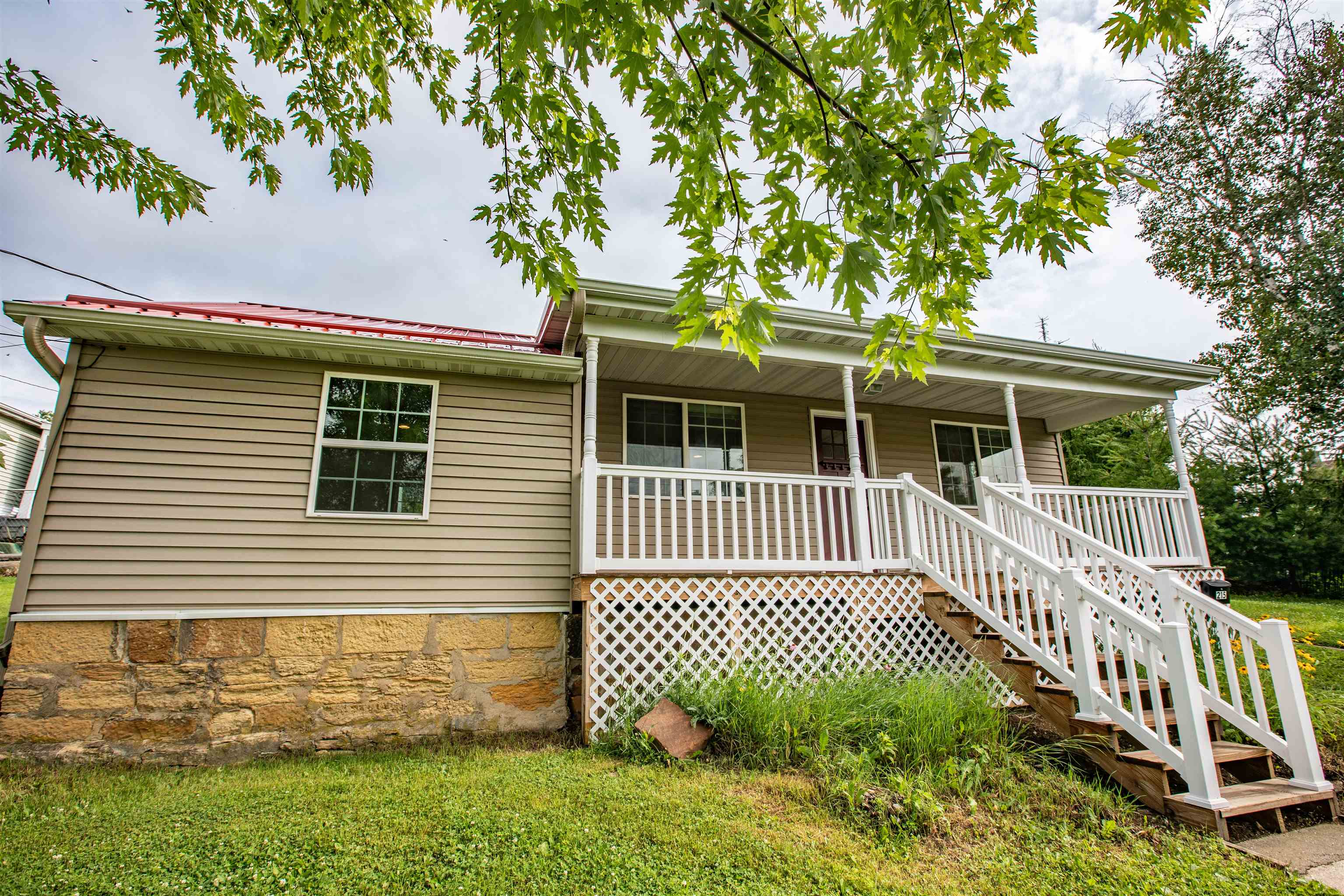 215 5th Street Mineral Point, WI 53565 - Photo 13 of 37