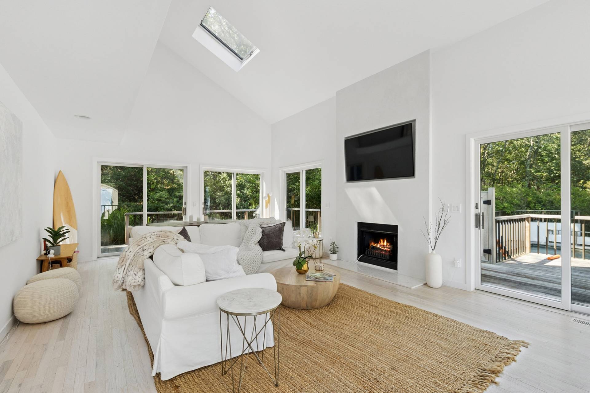 28 Ridge Road East Hampton, NY 11937 - Photo 3 of 21 Gallery Image 3