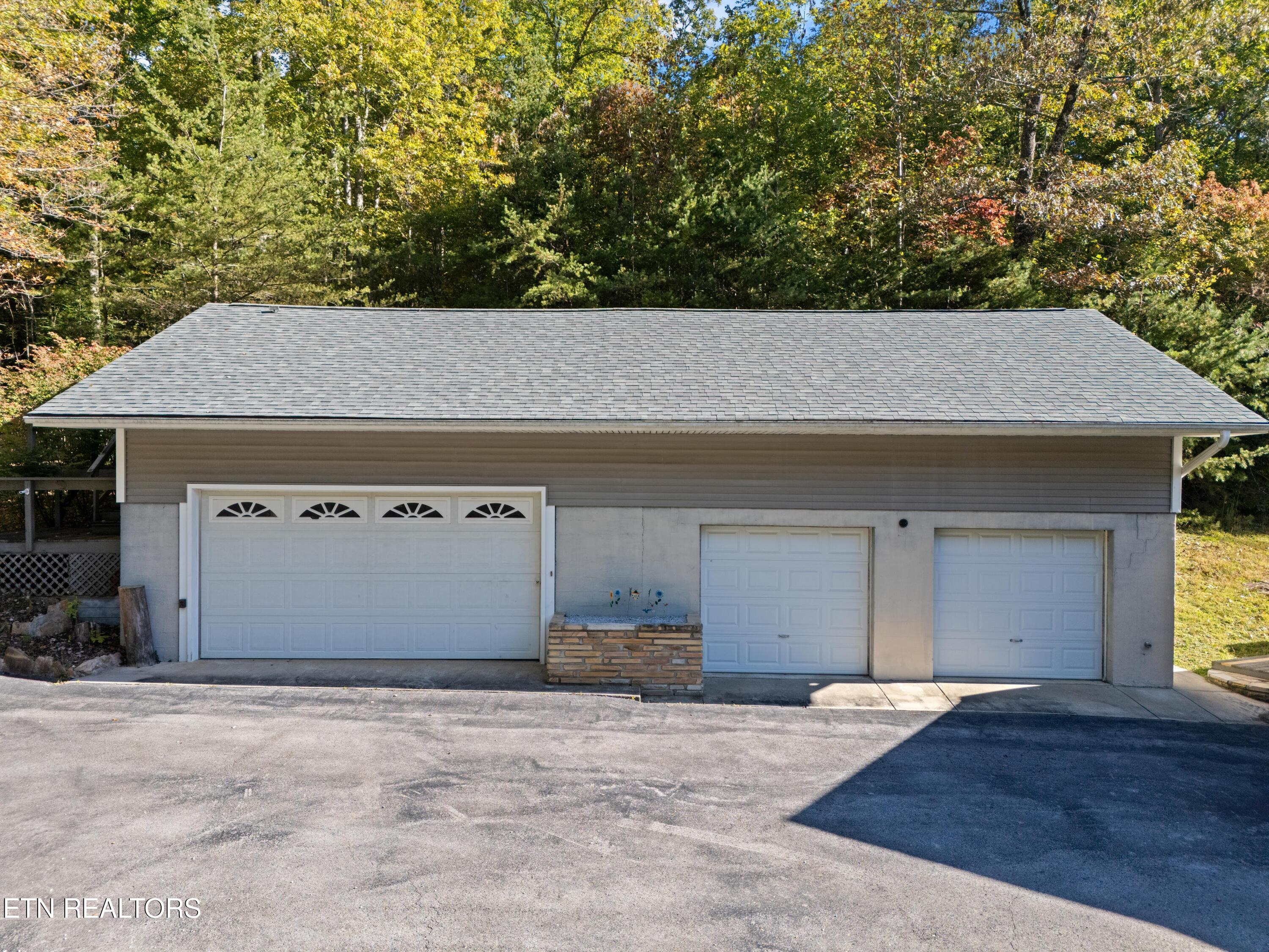 303 Cumberland Cove Road Monterey, TN 38574 - Photo 13 of 46 DJI_20251013094529_0668_D