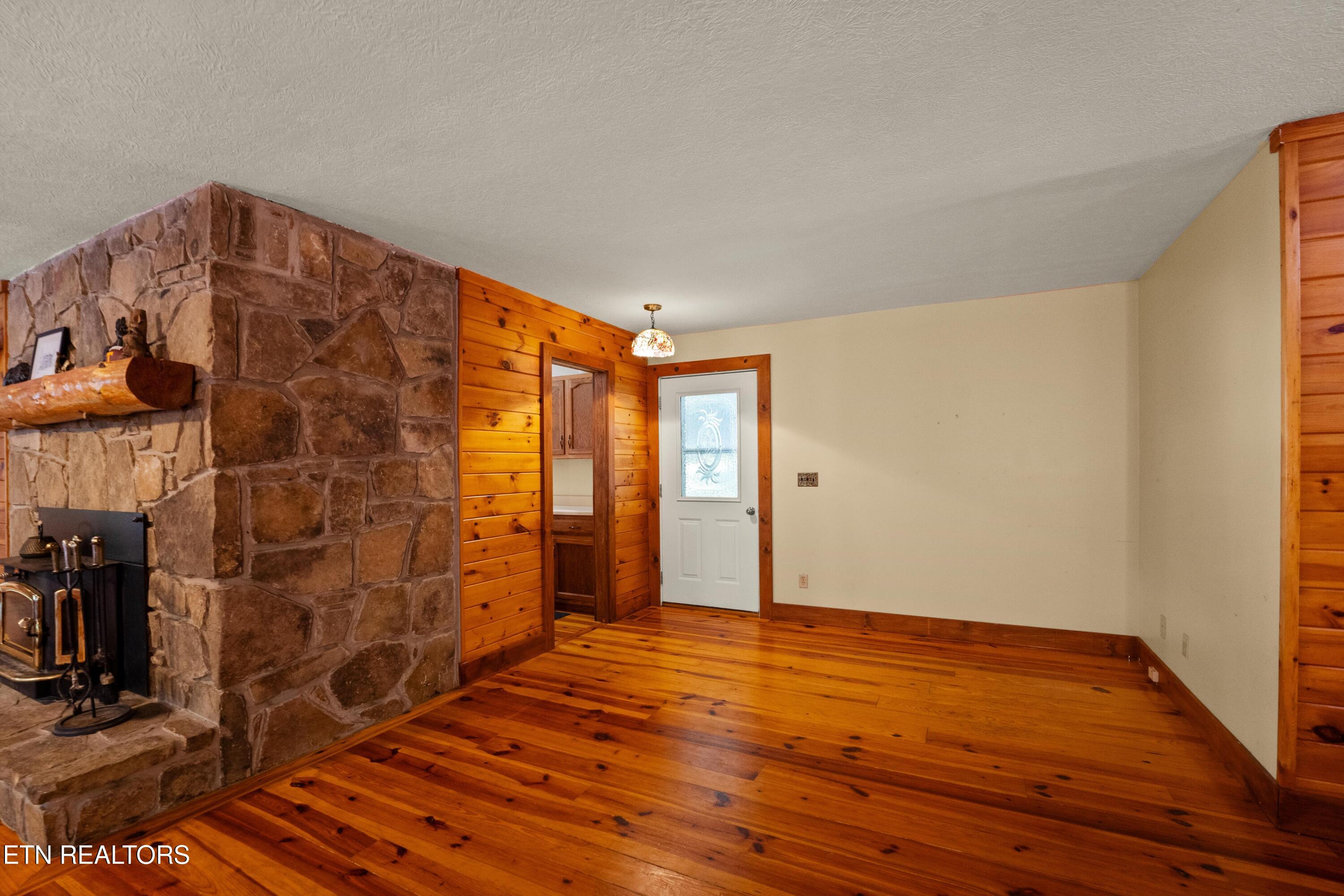 303 Cumberland Cove Road Monterey, TN 38574 - Photo 27 of 58 DSC03852