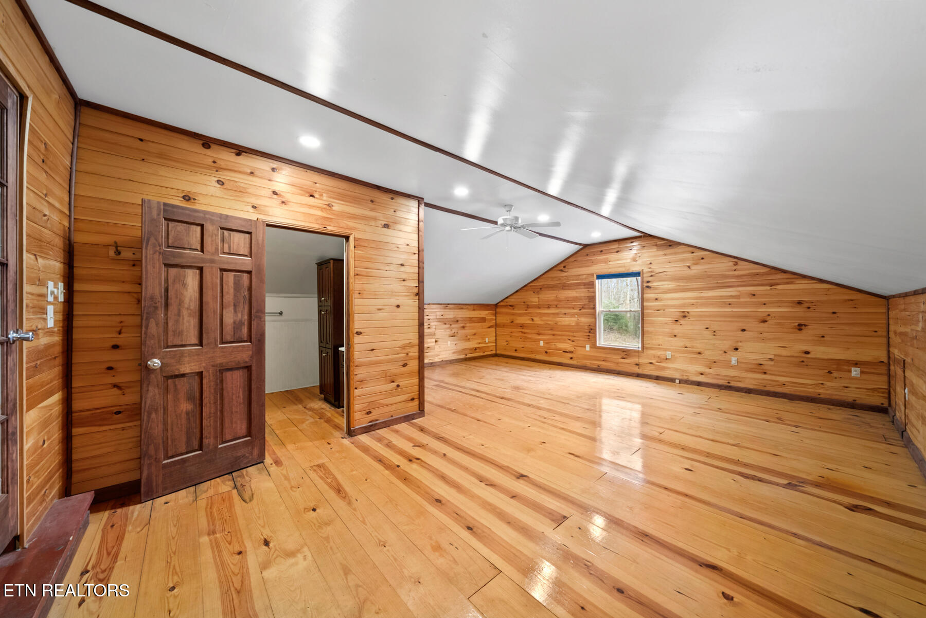 303 Cumberland Cove Road Monterey, TN 38574 - Photo 51 of 58 DSC07346