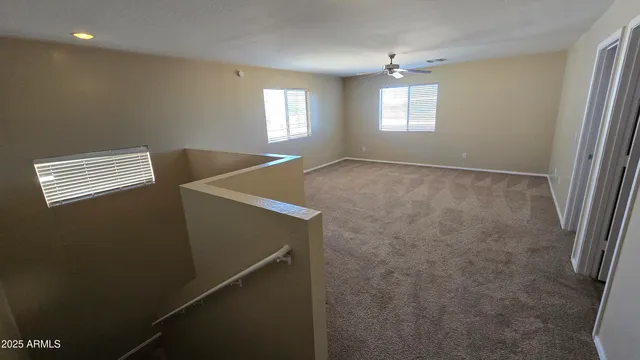 a view of empty room with window