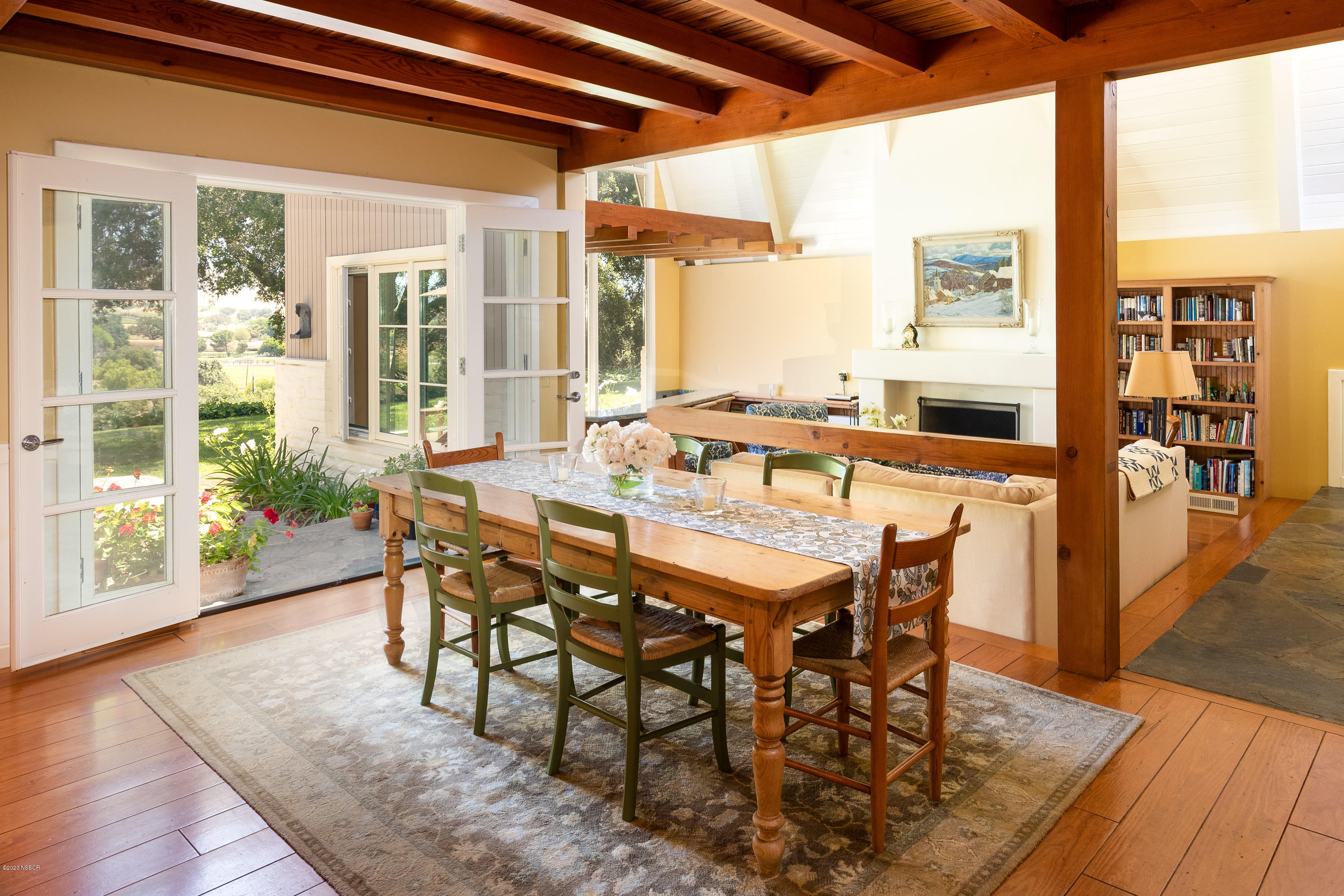 Dining to Living