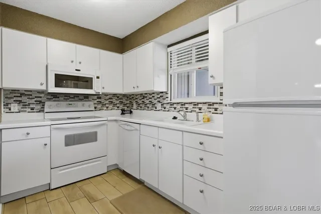 $216,000 | 85 Kodiak Lane, Unit 2C, Lake Ozark, MO 65049