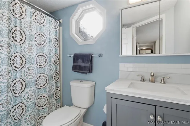 $216,000 | 85 Kodiak Lane, Unit 2C, Lake Ozark, MO 65049