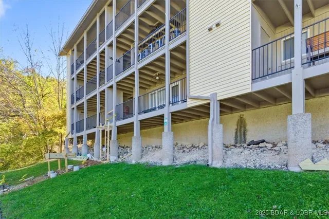 $216,000 | 85 Kodiak Lane, Unit 2C, Lake Ozark, MO 65049