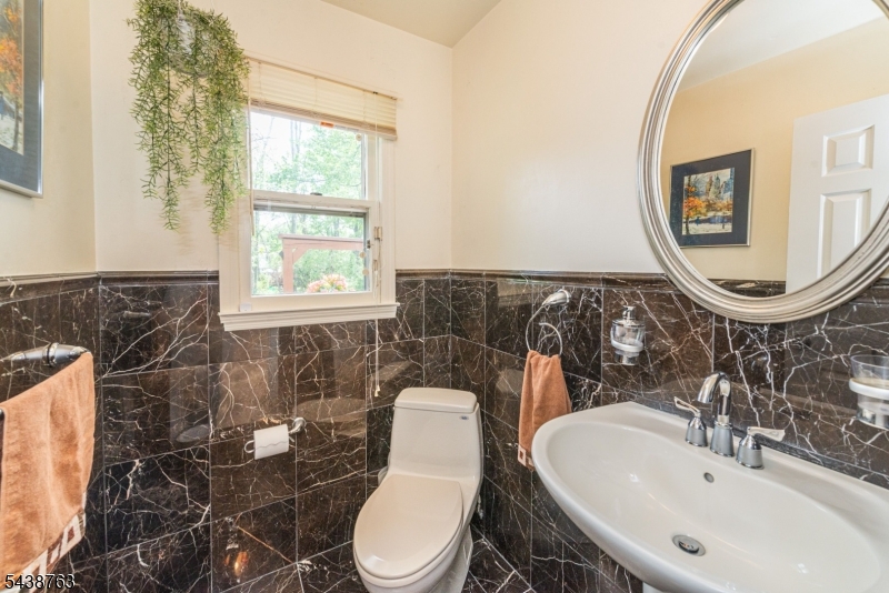 9 Puddingstone Way Florham Park, NJ 07932 - Photo 15 of 42