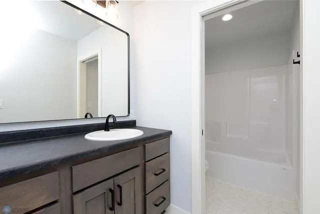 $474,900 | 7358 30th Street South, Fargo, ND 58104