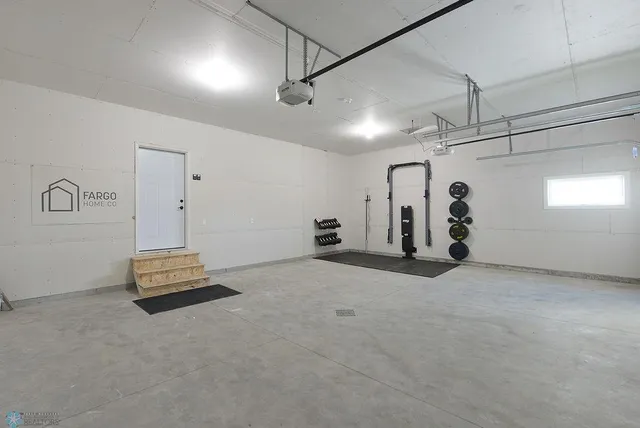 $474,900 | 7358 30th Street South, Fargo, ND 58104