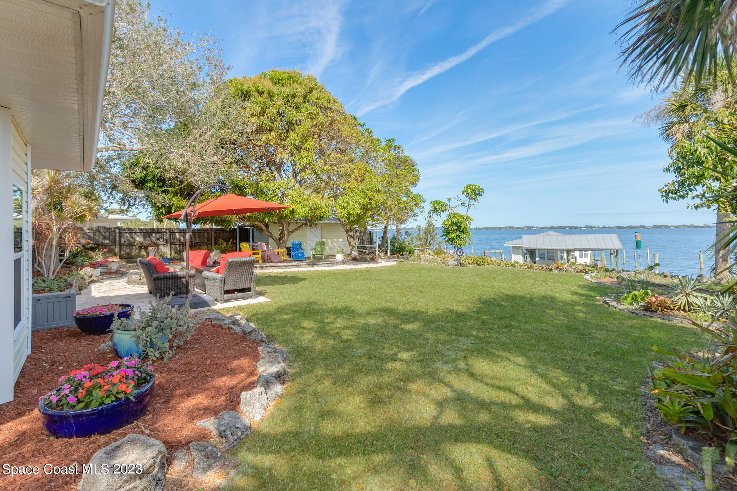 4553 Coquina Ridge Drive Melbourne, FL 32935 - Photo 39 of 51 a view of a garden with an outdoor space