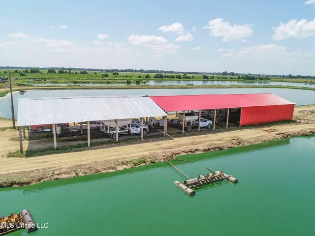 $2,180,800 | Fletcher Road, Isola, MS 38754