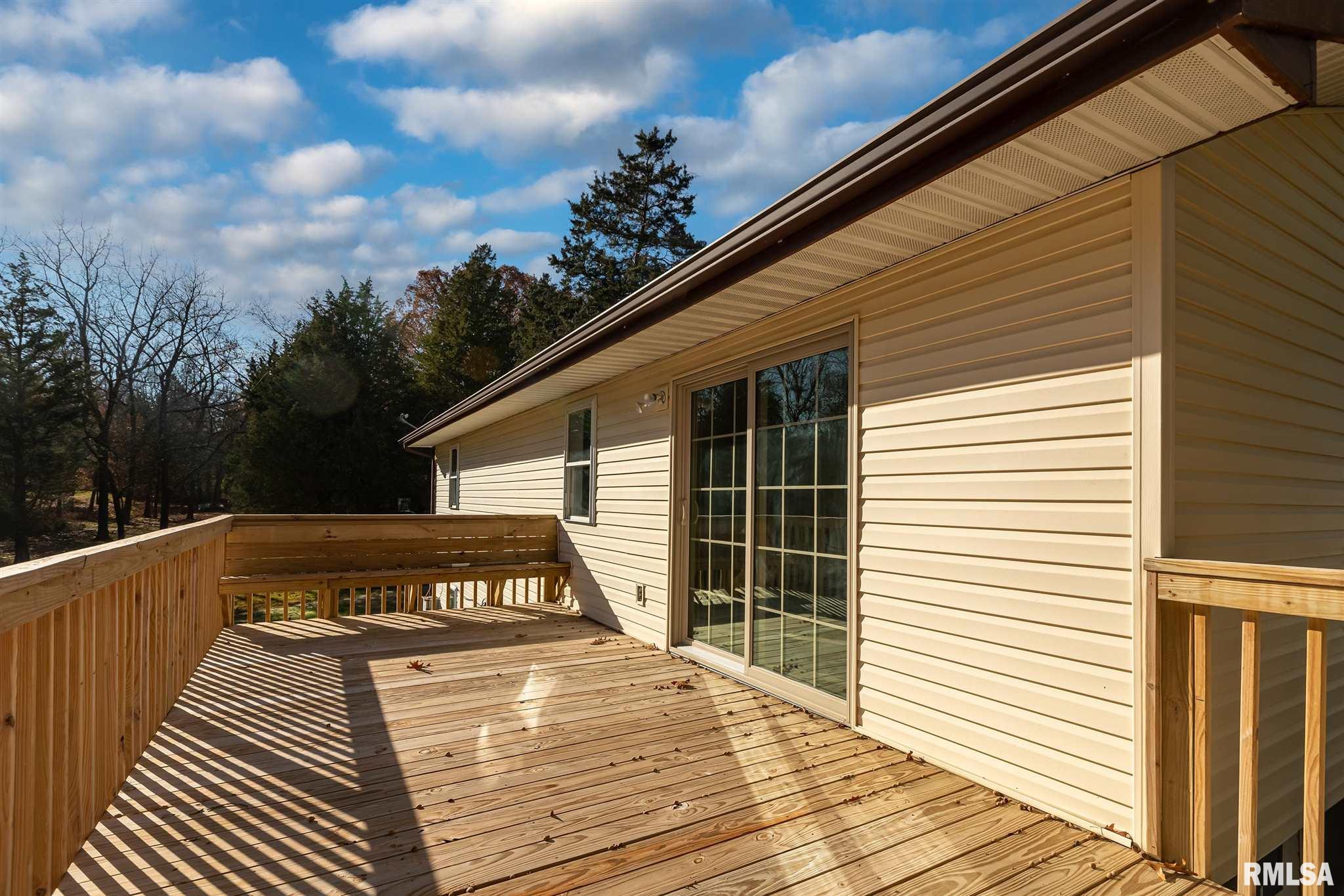 12069 Pebble Point Road Marion, IL 62959 - Photo 12 of 42 Gallery Image 12
