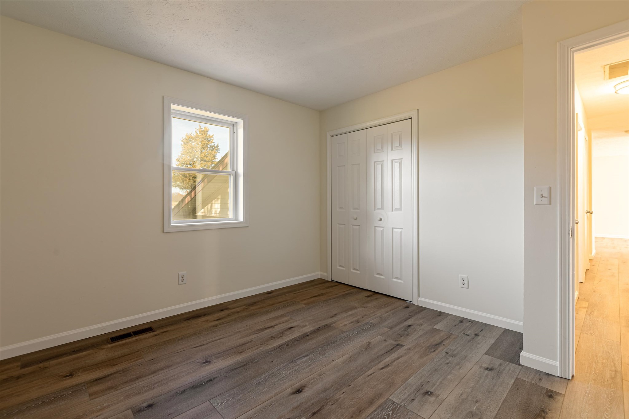 12069 Pebble Point Road Marion, IL 62959 - Photo 14 of 42 Gallery Image 14