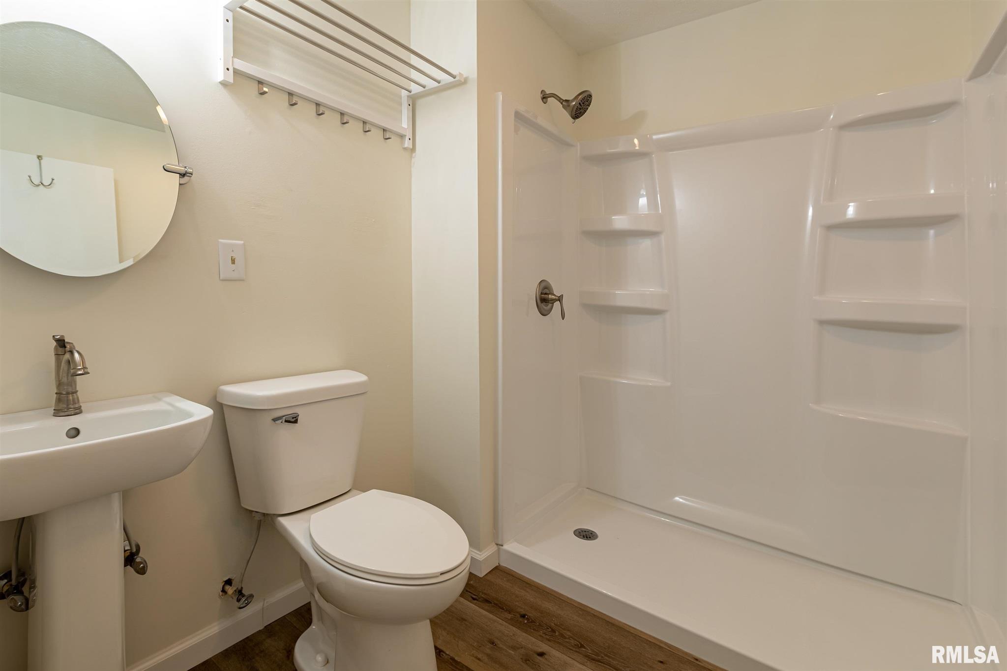 12069 Pebble Point Road Marion, IL 62959 - Photo 21 of 42 Gallery Image 21