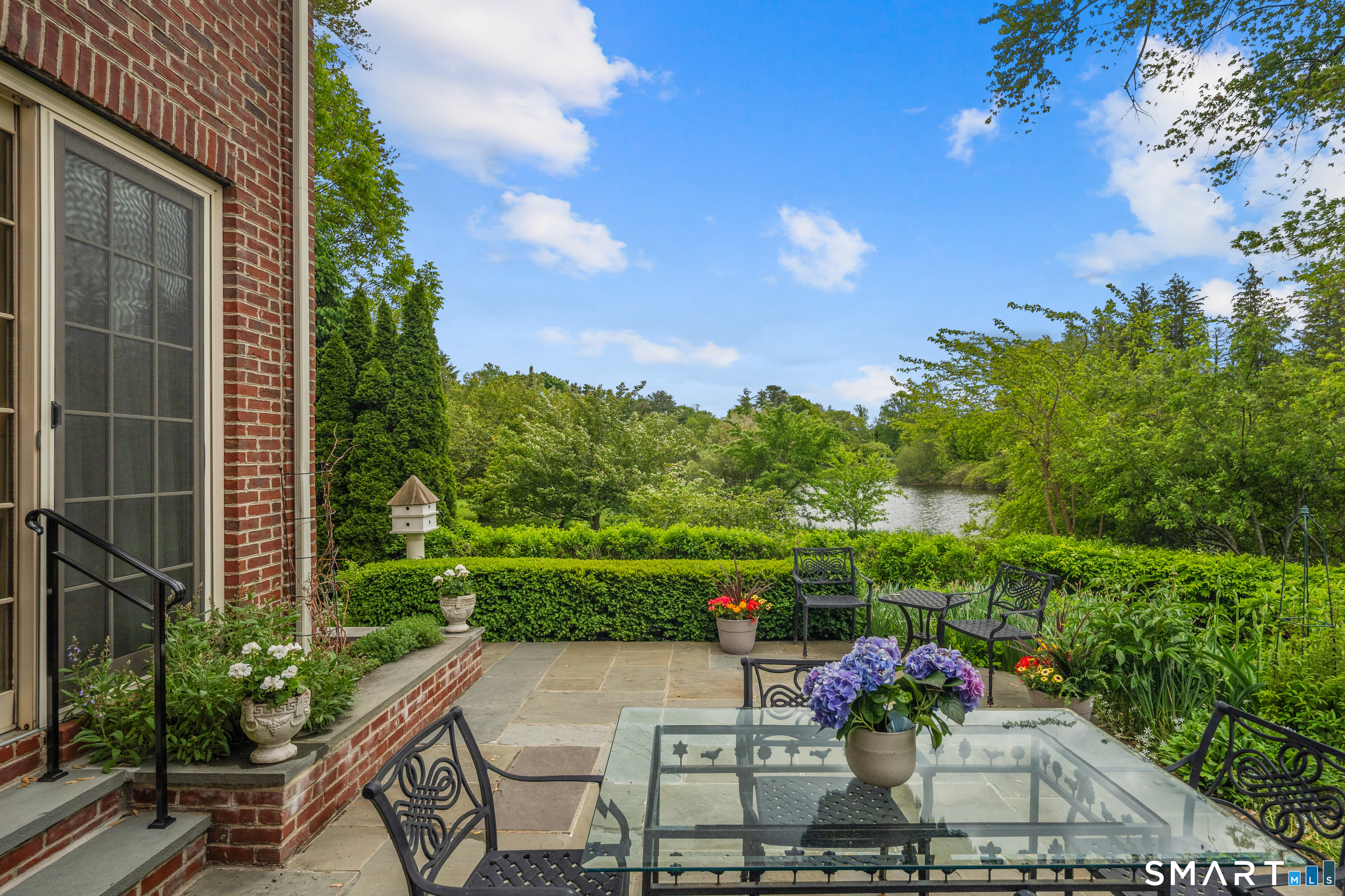 36 Richmond Hill Road New Canaan, CT 06840 - Photo 6 of 36
