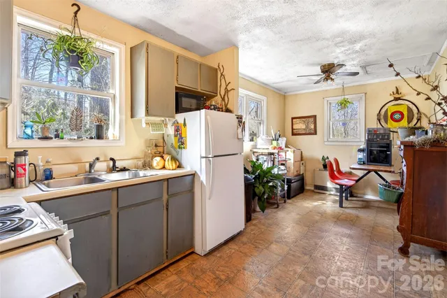 $1,369,000 | 959 Highway 9, Black Mountain, NC 28711