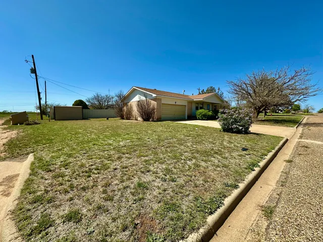 $130,000 | 700 South Bowie Avenue, Tulia, TX 79088