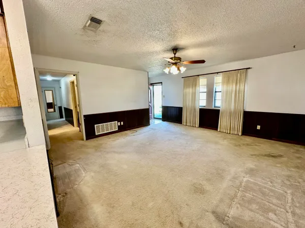 $115,000 | 700 South Bowie Avenue, Tulia, TX 79088