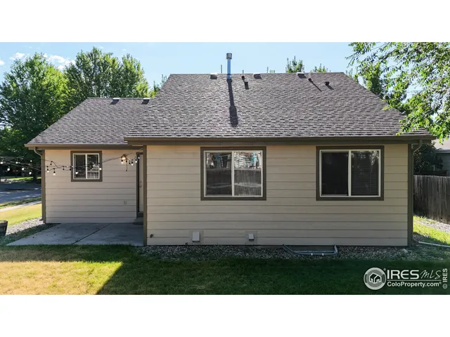 a picture of city view