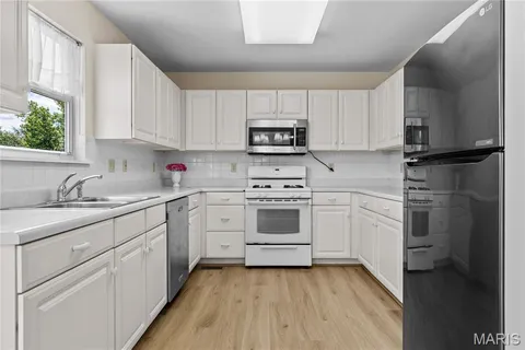 $429,900 | 1114 Arbor Spring Court, Ballwin, MO 63021