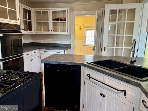 $2,300 | 8122 John Mosby Highway, Boyce, VA 22620