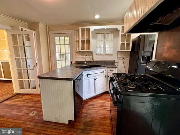 $2,300 | 8122 John Mosby Highway, Boyce, VA 22620