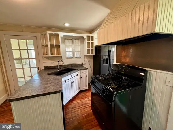 $2,300 | 8122 John Mosby Highway, Boyce, VA 22620