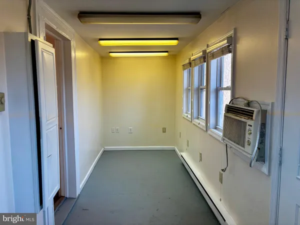 $2,300 | 8122 John Mosby Highway, Boyce, VA 22620