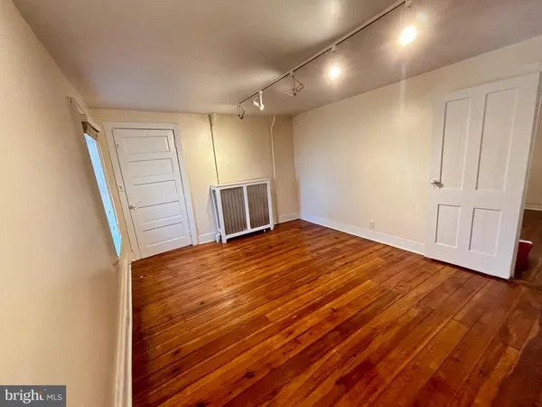 $2,300 | 8122 John Mosby Highway, Boyce, VA 22620