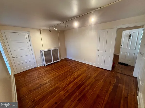 $2,300 | 8122 John Mosby Highway, Boyce, VA 22620