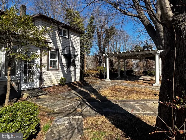 $2,300 | 8122 John Mosby Highway, Boyce, VA 22620
