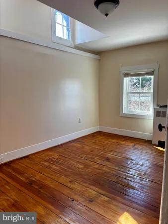 $2,300 | 8122 John Mosby Highway, Boyce, VA 22620