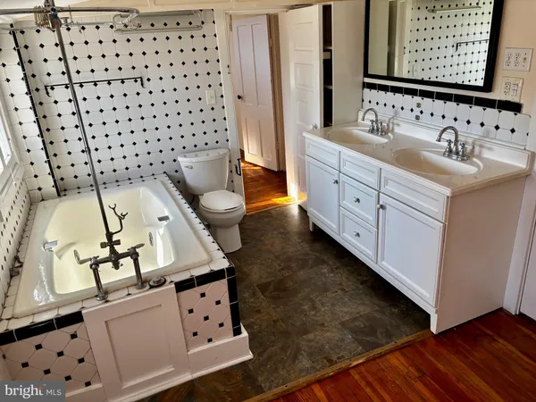 $2,300 | 8122 John Mosby Highway, Boyce, VA 22620