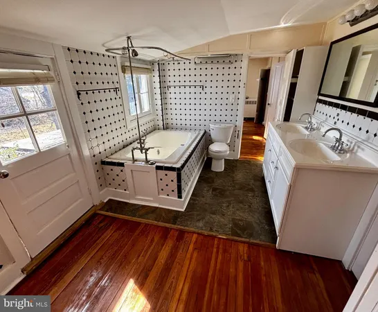 $2,300 | 8122 John Mosby Highway, Boyce, VA 22620