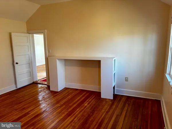 $2,300 | 8122 John Mosby Highway, Boyce, VA 22620