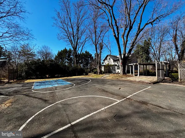 $2,300 | 8122 John Mosby Highway, Boyce, VA 22620