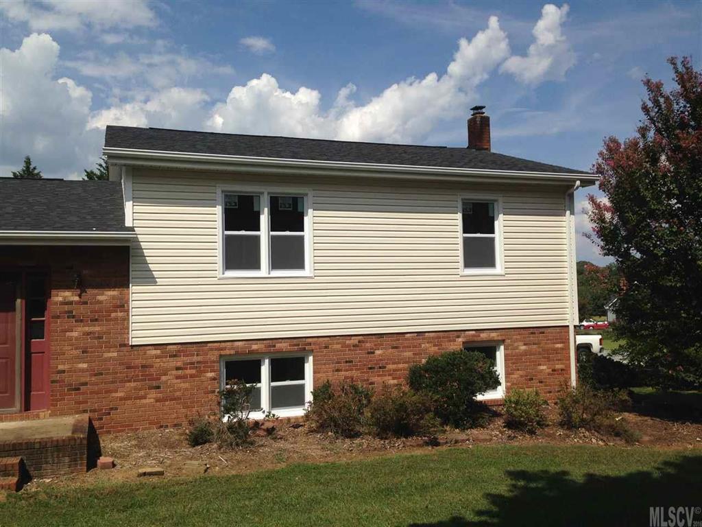 1509 Rink Dam Road Taylorsville, NC 28681 - Photo 2 of 11 Gallery Image 2