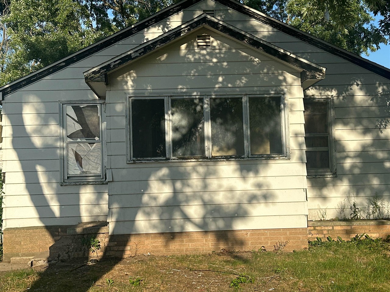 617 Gestner Road Benton Harbor, MI 49022 - Photo 1 of 16