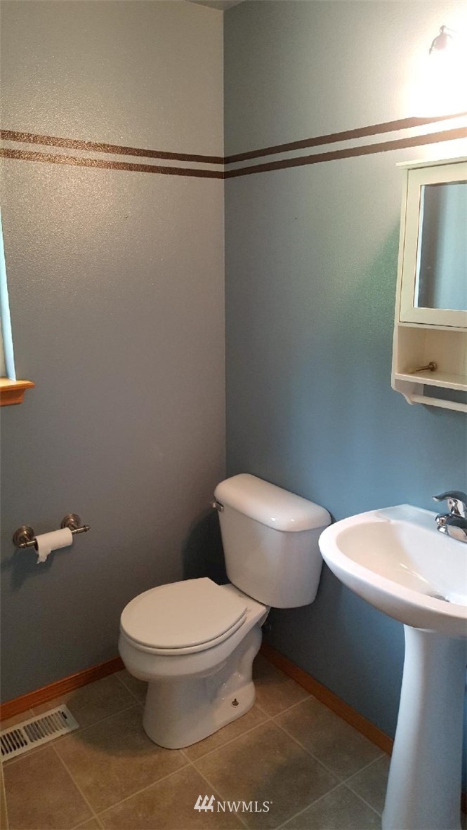 7220 191st Avenue Southwest Rochester, WA 98579 - Photo 17 of 24