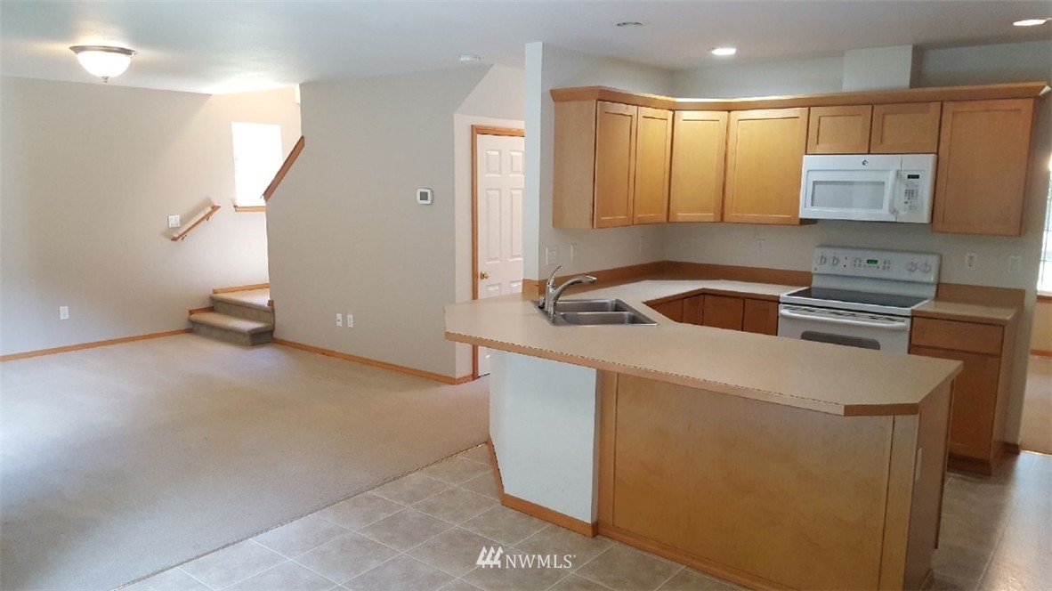 7220 191st Avenue Southwest Rochester, WA 98579 - Photo 5 of 24