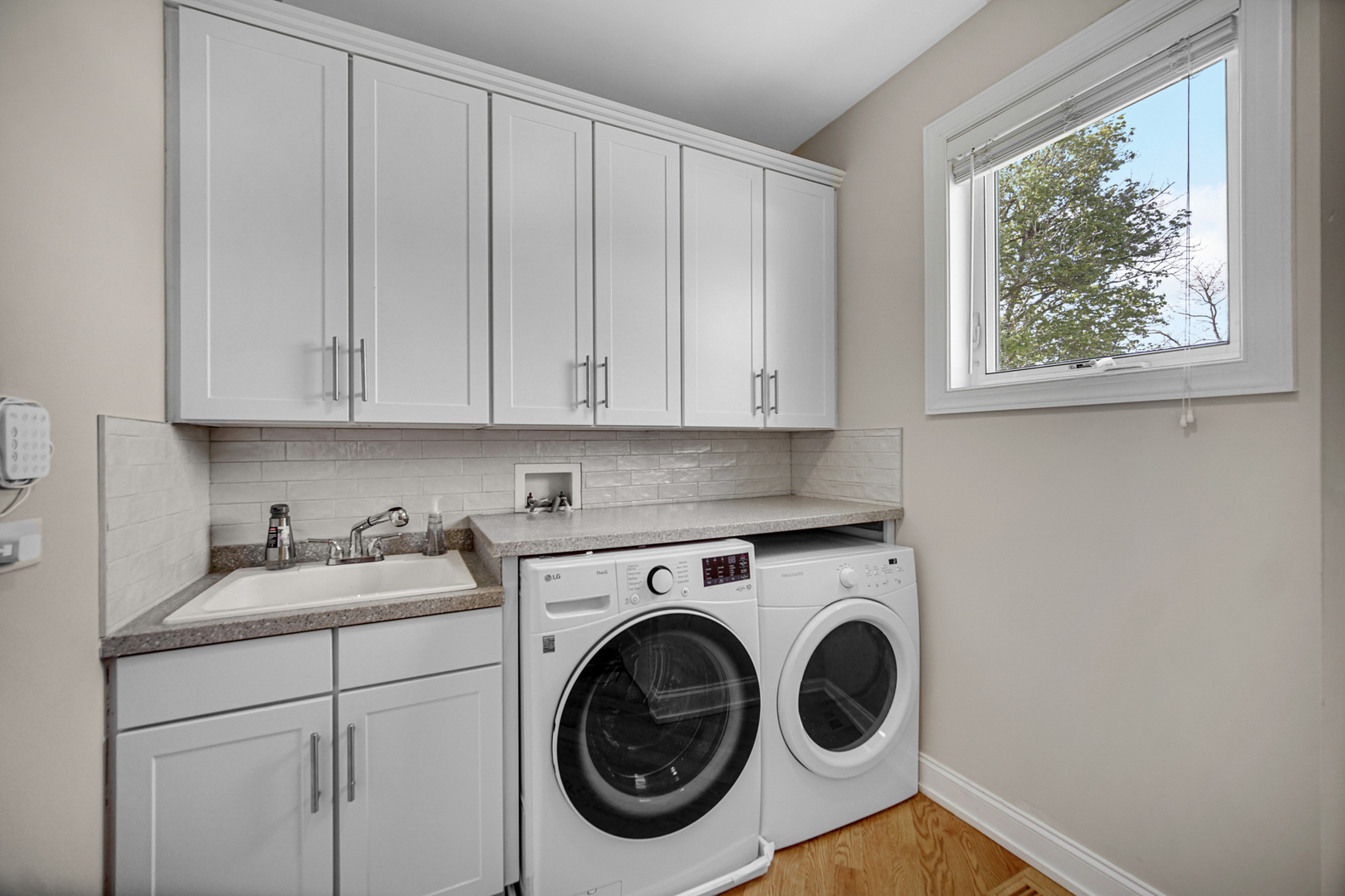 934 Robertson Road South Elgin, IL 60177 - Photo 14 of 42