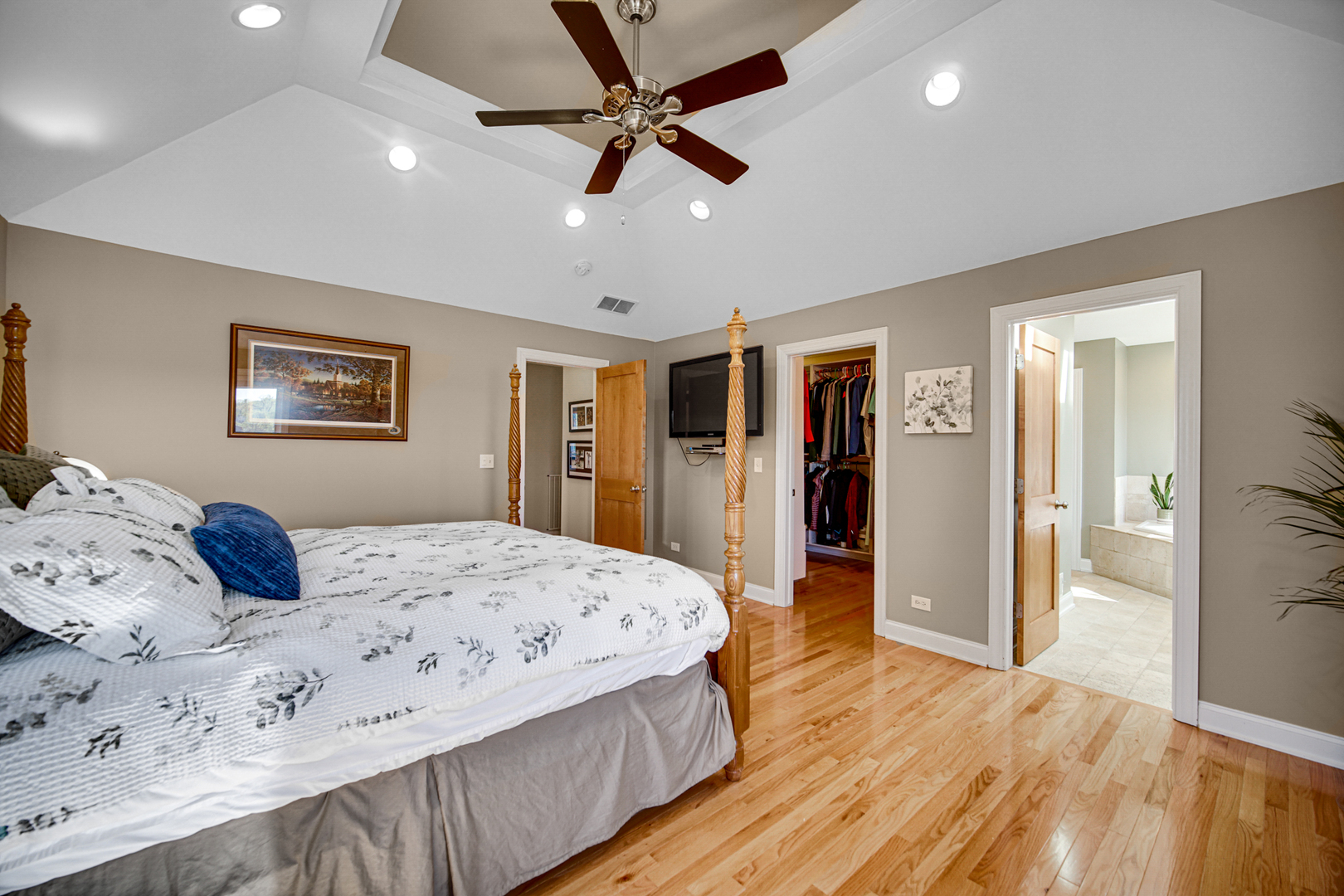 934 Robertson Road South Elgin, IL 60177 - Photo 19 of 42