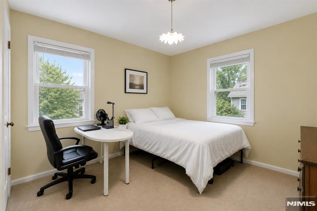711 Rutland Avenue Teaneck, NJ 07666 - Photo 13 of 22