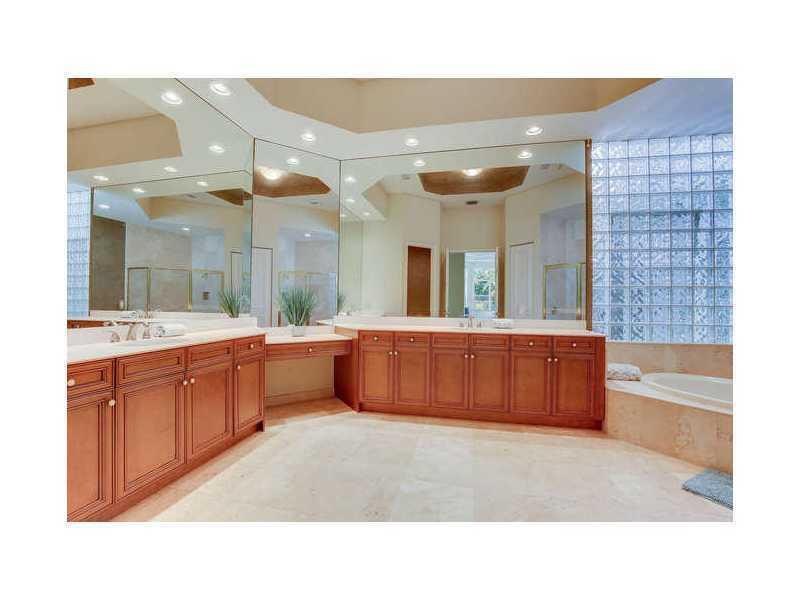 17841 Villa Club Way Boca Raton, FL 33496 - Photo 17 of 21 Bathroom Master