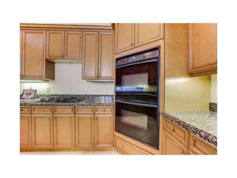 17841 Villa Club Way Boca Raton, FL 33496 - Photo 8 of 21 Kitchen